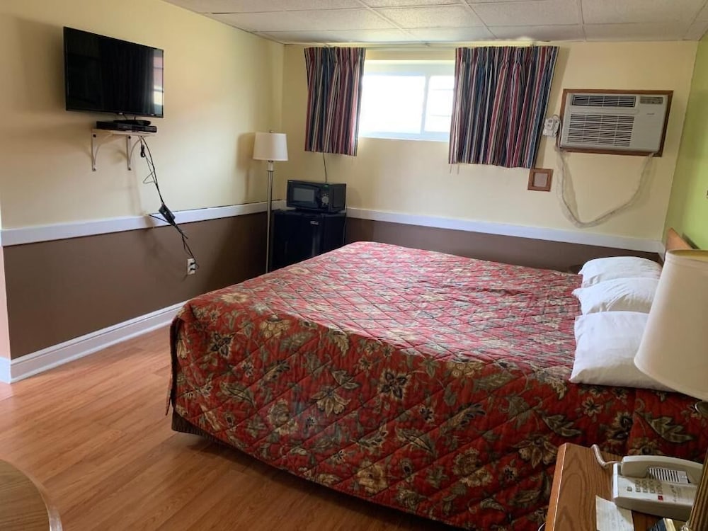 Royal Inn Motel 16/26