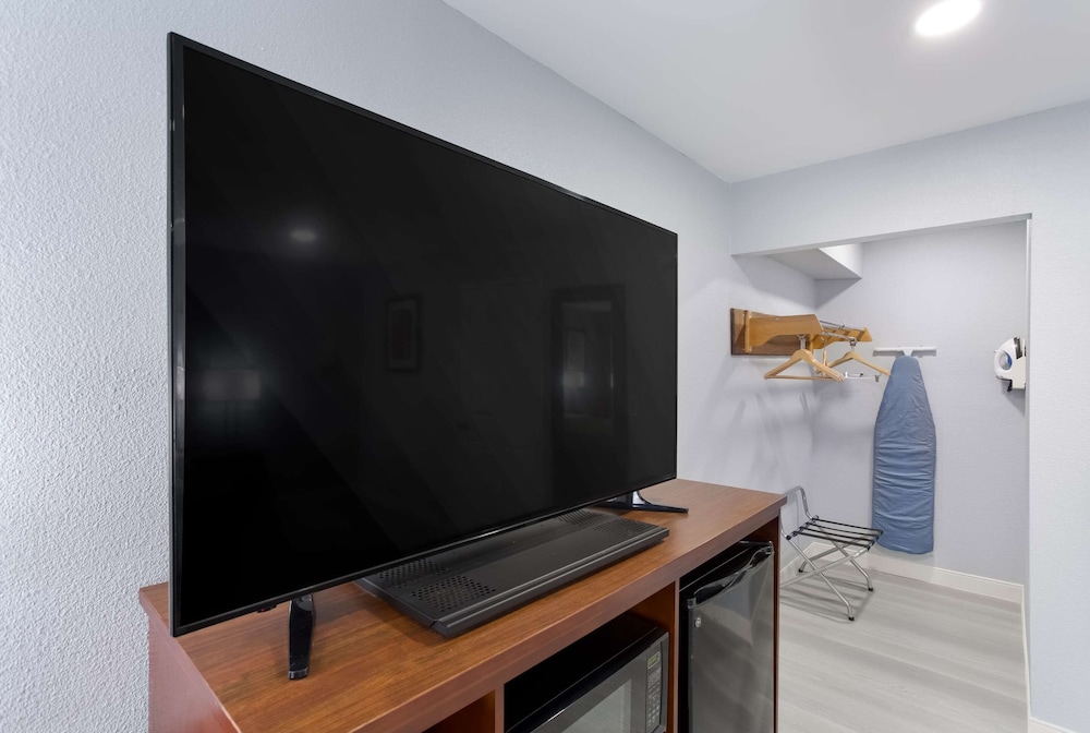 Quality Inn Redding Near I-5 39/51