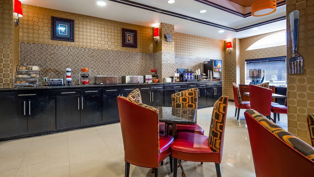 Best Western Plus JFK Inn & Suites 41/49