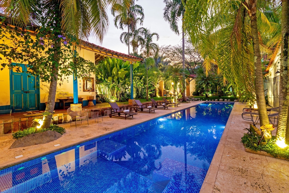Hotel Cauca Viejo Fundadores 38/59