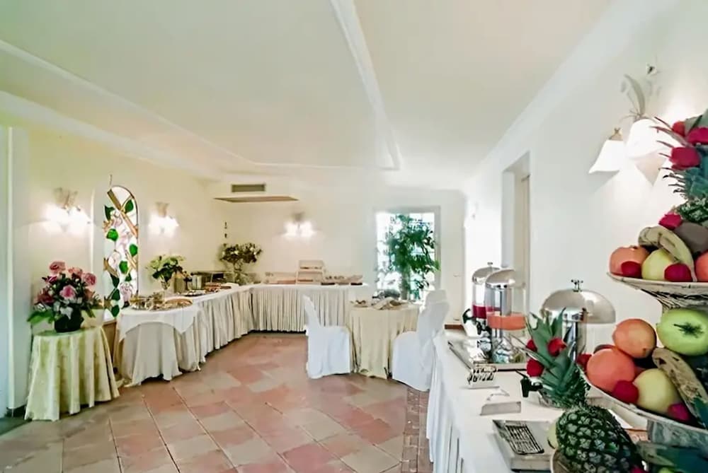 Hotel Quadrifoglio by Mancini 38/50