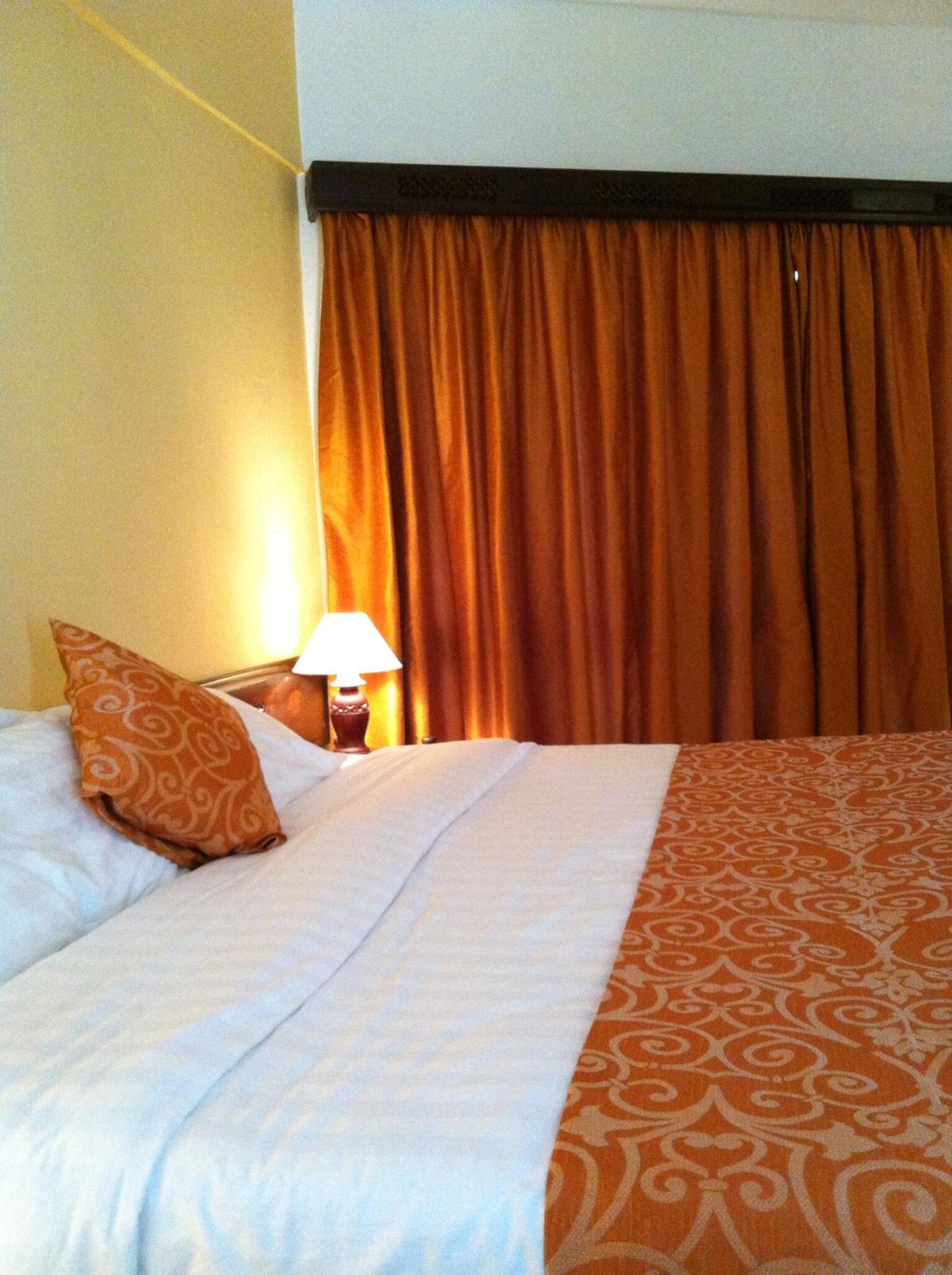 Kenya Bay Beach Hotel 4/46