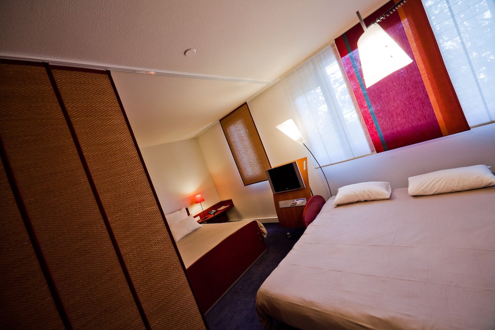 Novotel Suites Clermont Ferrand Polydome 16/72