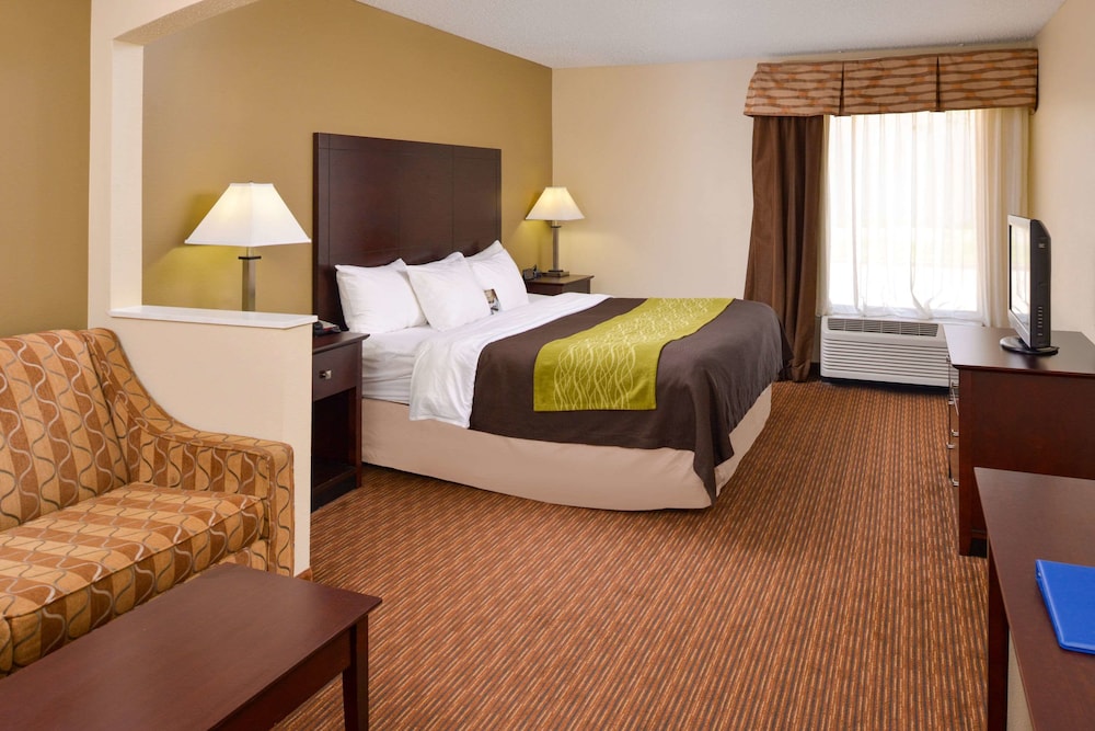 Holiday Inn Express And Suites Joplin Southeast by IHG 10/58