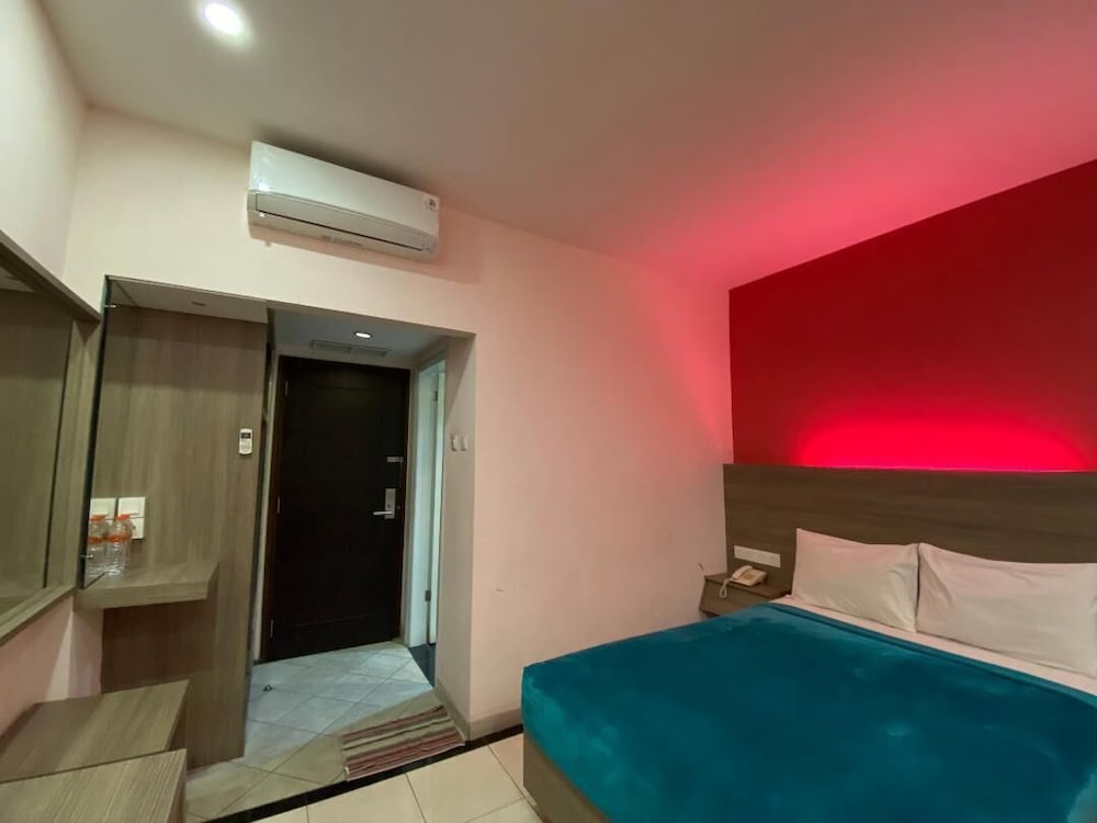 Hotel Kharisma 29/53