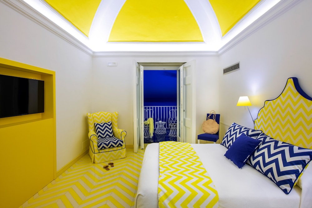 Imperati Suites 4/33