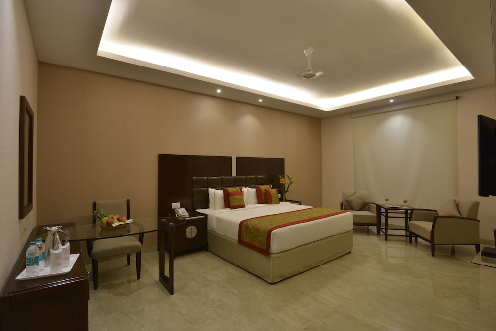 Orchha Palace and Convention Centre 11/50