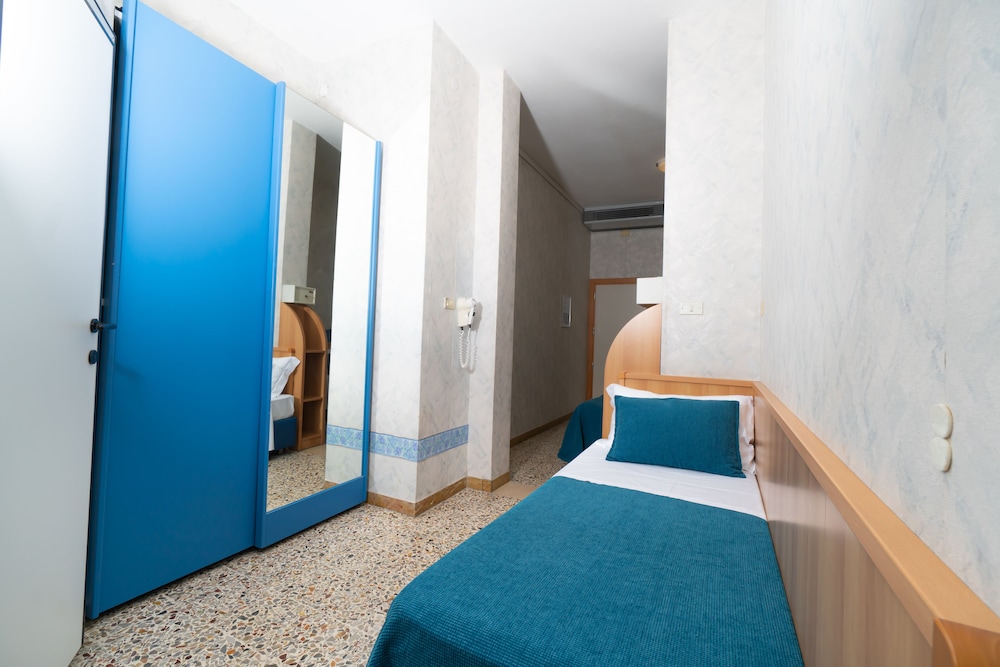 Hotel Sampaoli 17/50