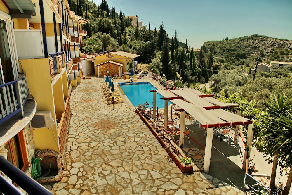 Politia Hotel 40/47