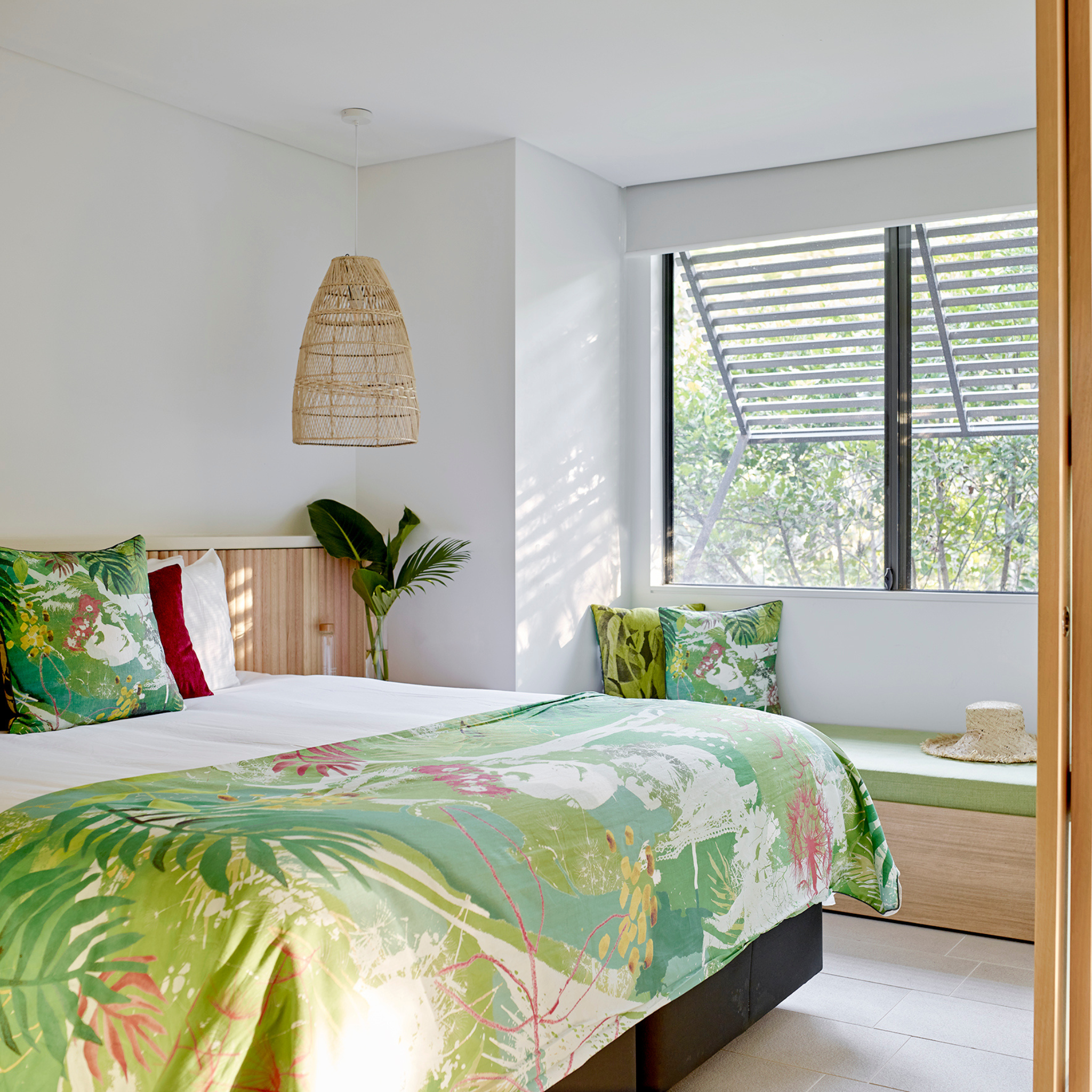 Tree Top, Retreat, Suite