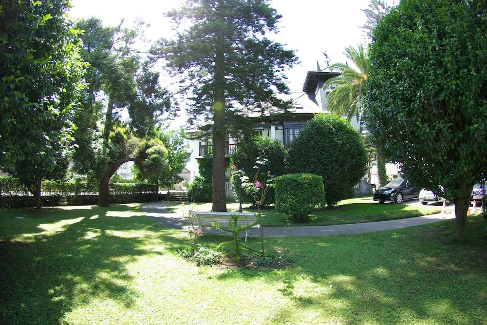 Arias Hotel 28/38