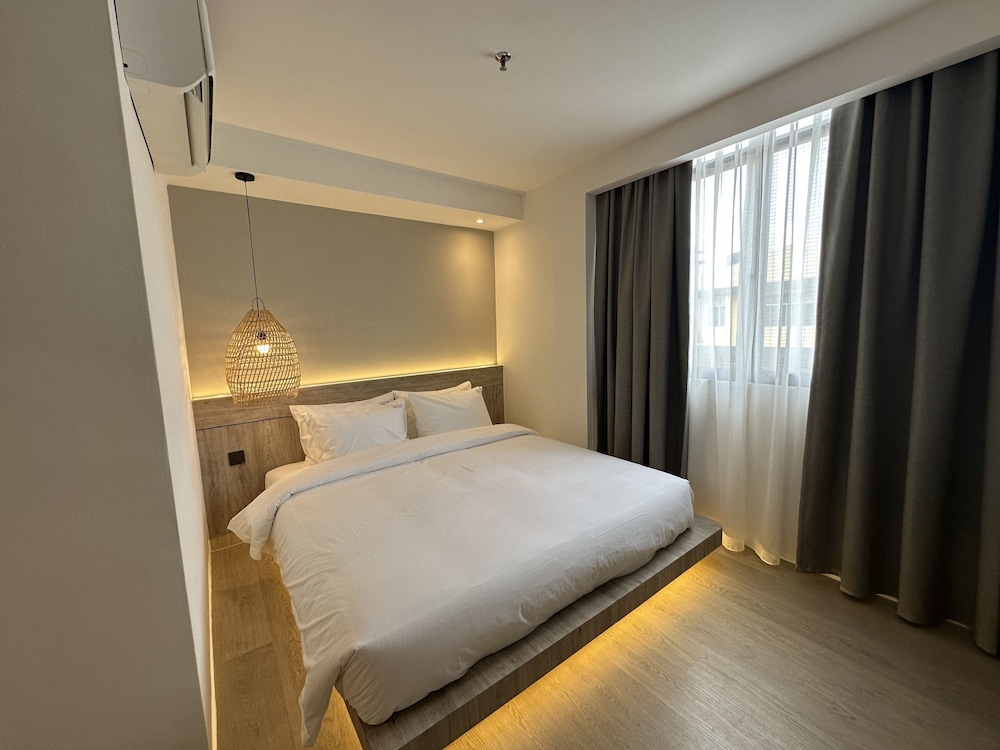 Theatre Hotel Kuching 10/16