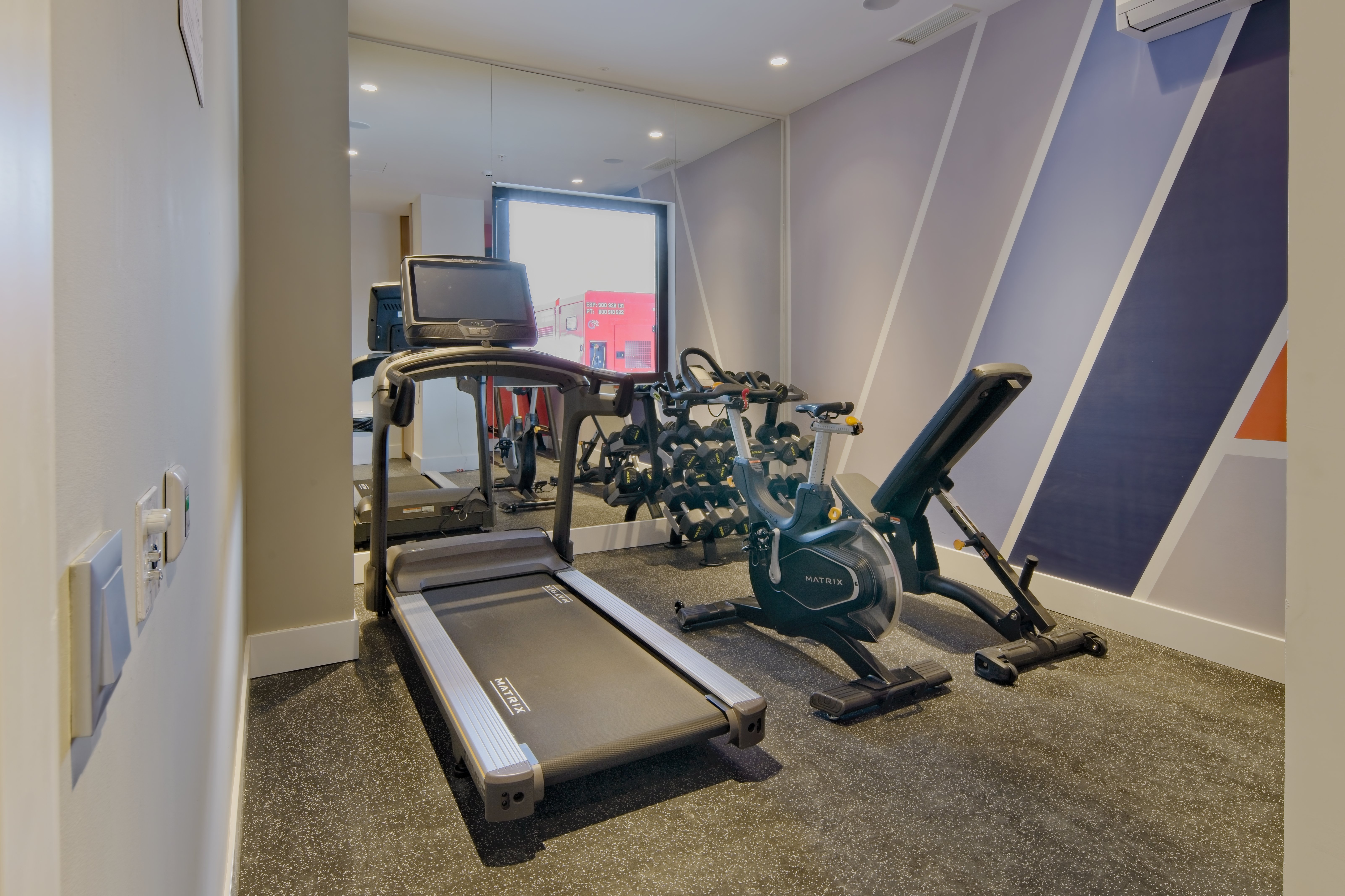 Holiday Inn Express Madrid Airport 22/40