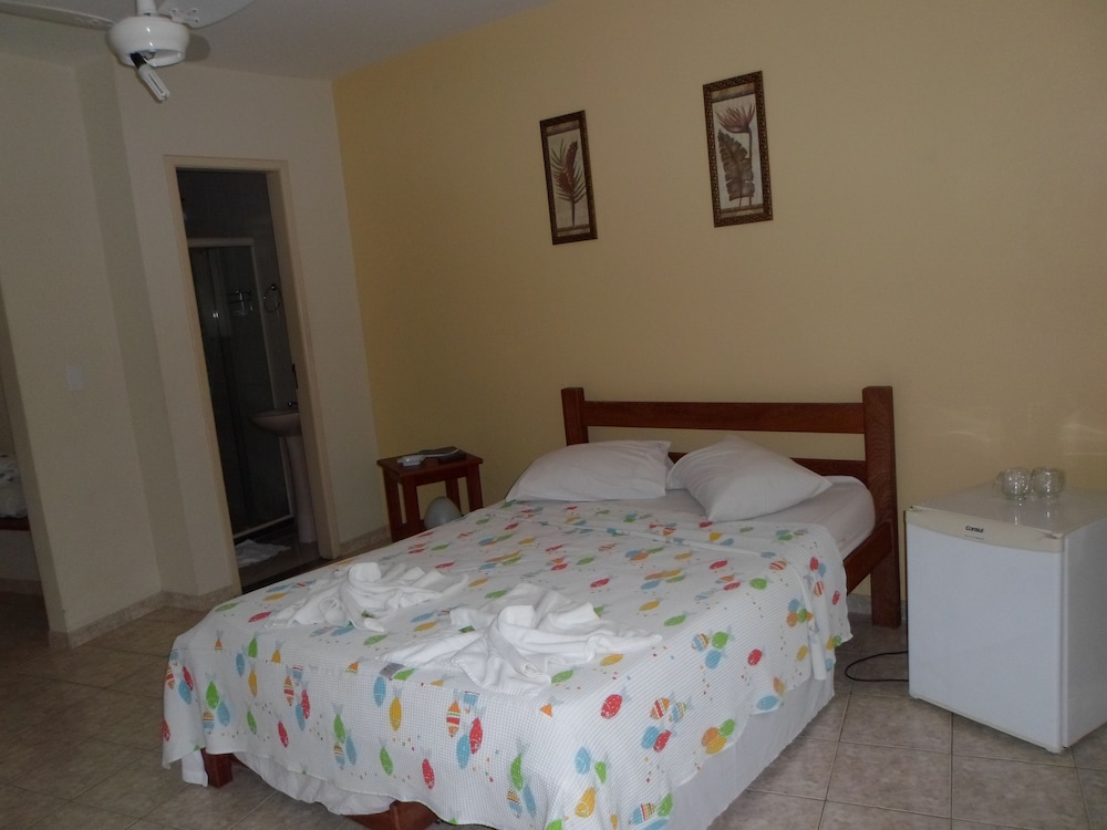 ROOM, DOUBLE BED