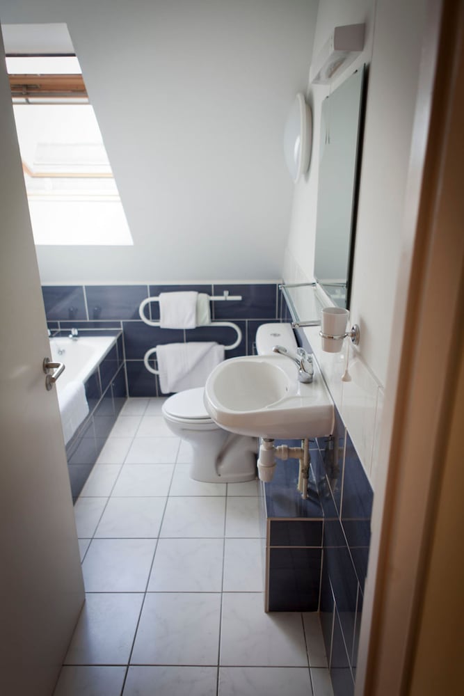 Toothbrush Apartments - Central Ipswich 40/46