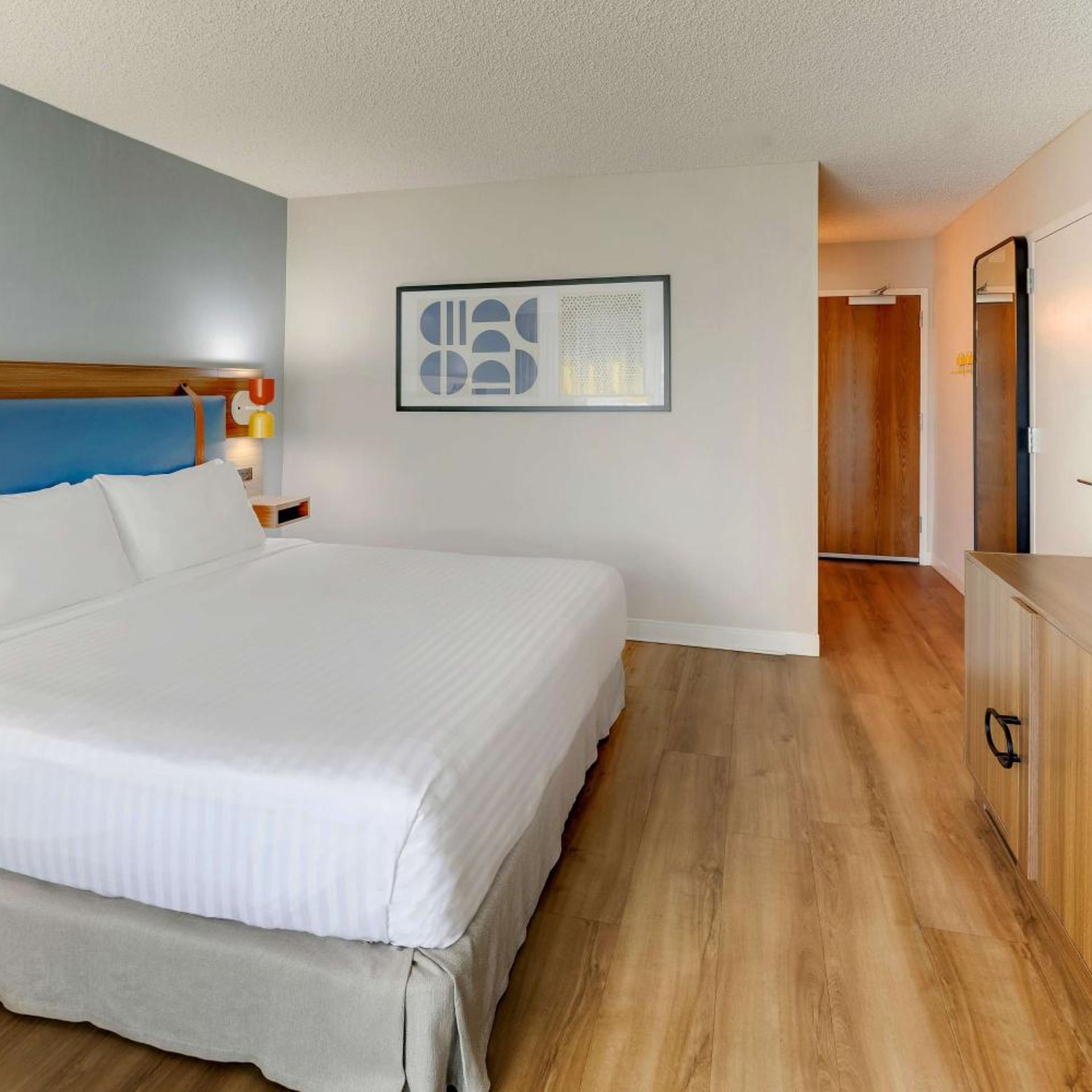 غرفة بسرير كينج لذوي الإعاقة، Sonesta Select Scottsdale At Mayo Clinic Campus 11/18