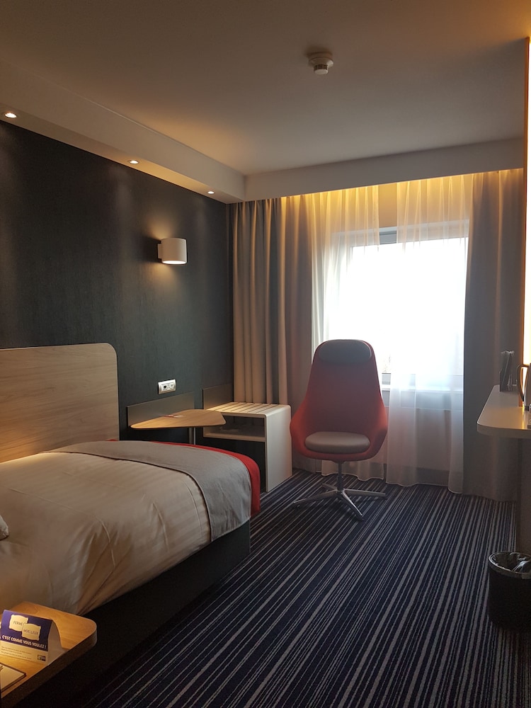 Holiday Inn Express Geneva Airport, an IHG Hotel, Geneva