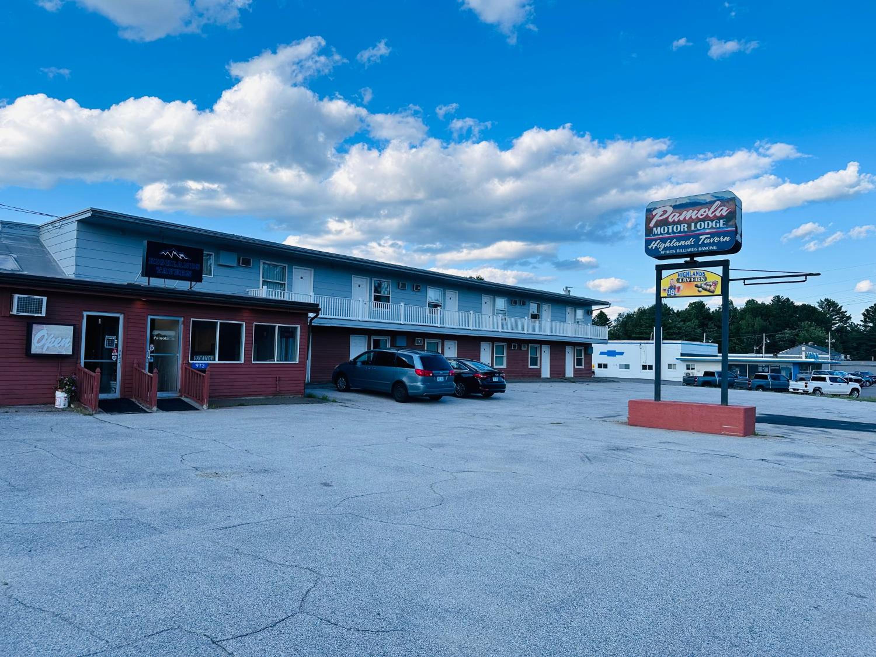 Pamola Motor Lodge 3/27