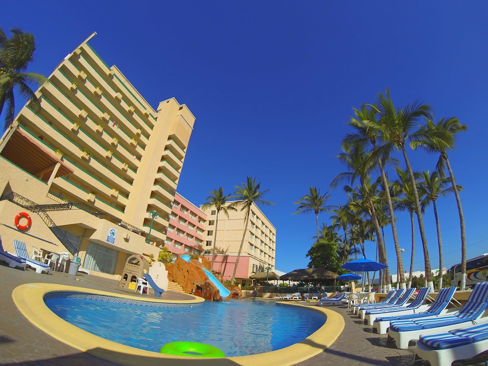 Don Pelayo Pacific Beach Hotel 9/69