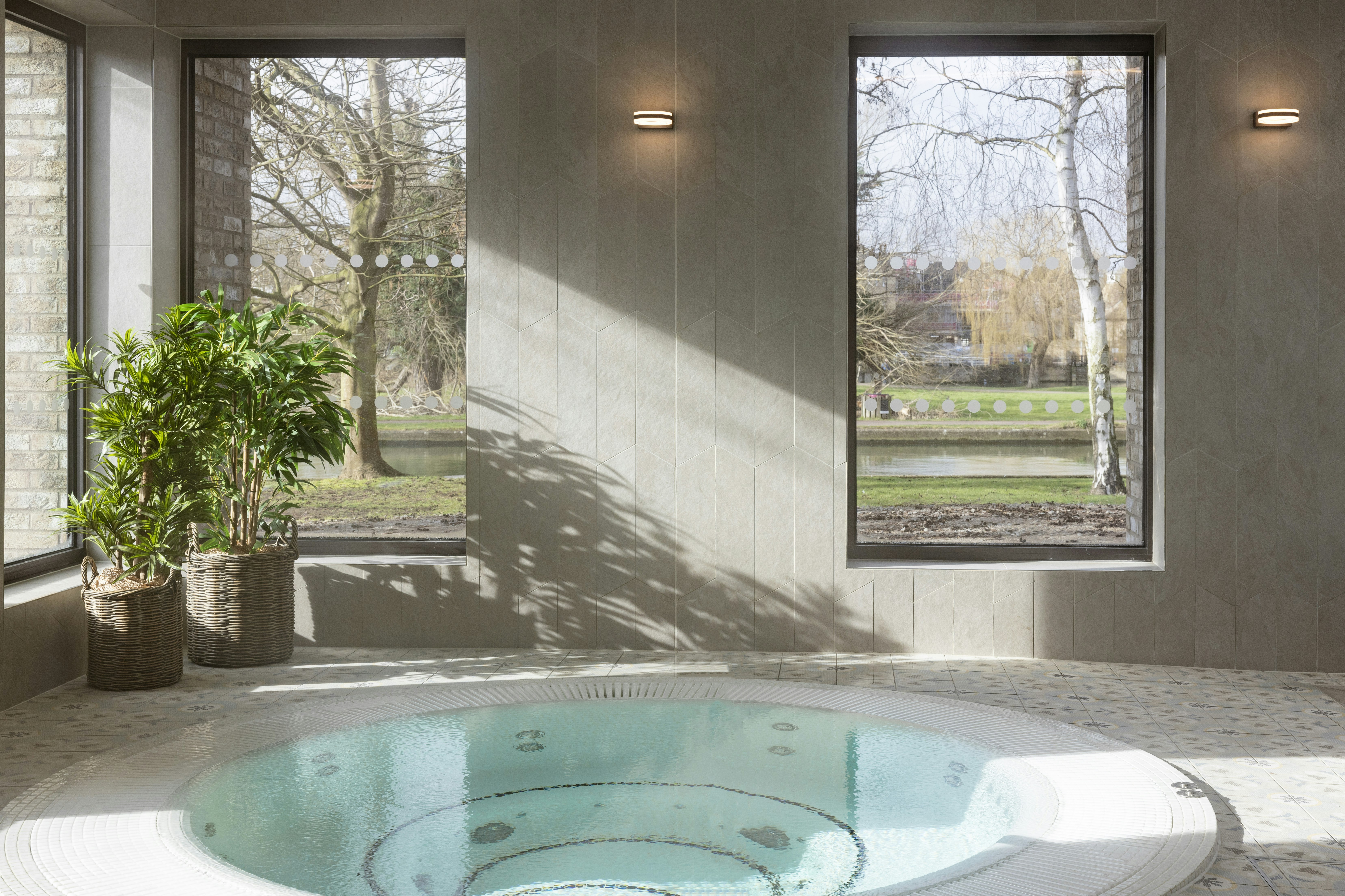 Graduate by Hilton Cambridge 32/50