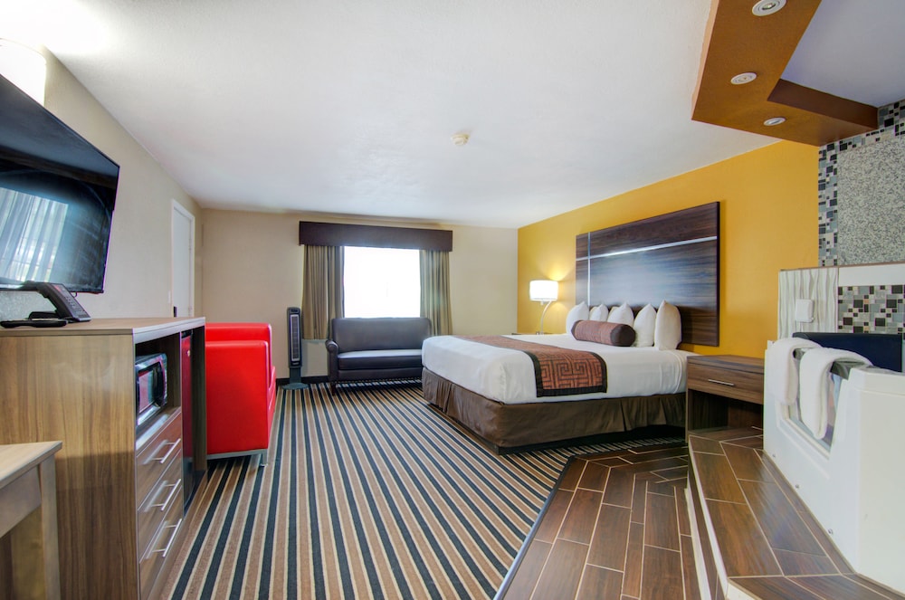 WESTBRIDGE INN AND SUITES 9/39