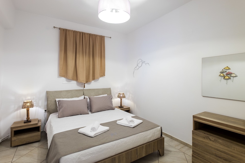 Paros Nereids Villas 12/50