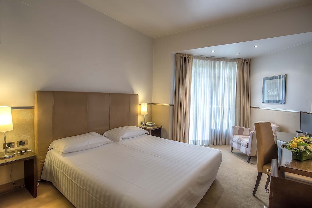 Mini Palace Hotel 15/64
