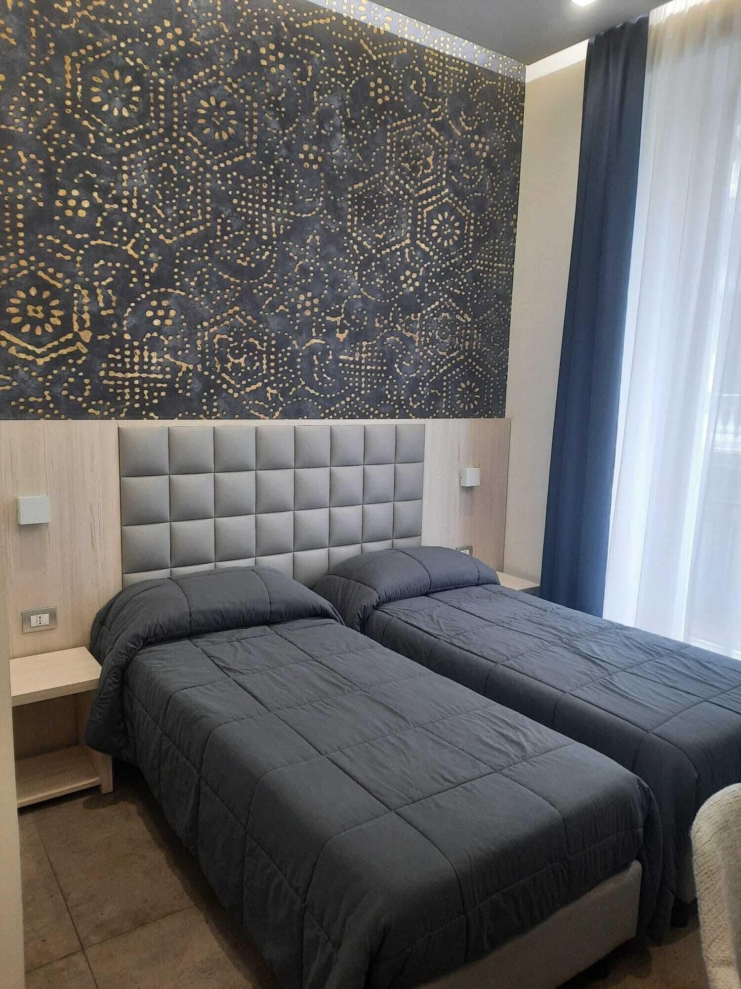 Deluxe, Double or Twin Bed