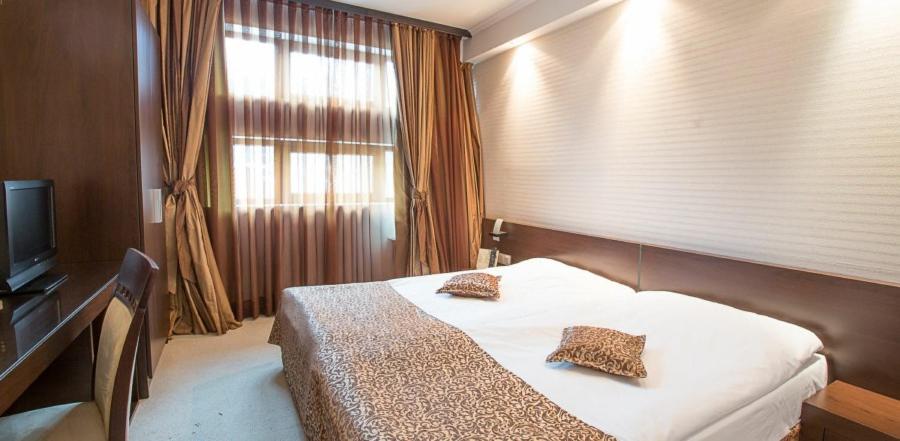 Family Suite, King Bed