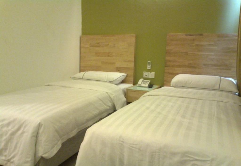 Hotel Desaria 16/32