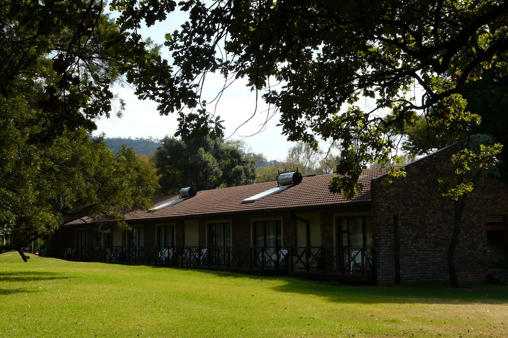 The Venue Country Hotel 57/62