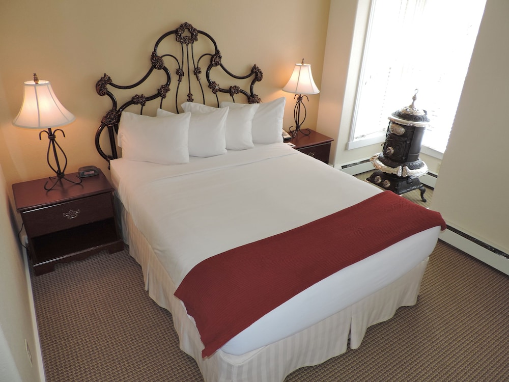 Victorian Inn 25/44