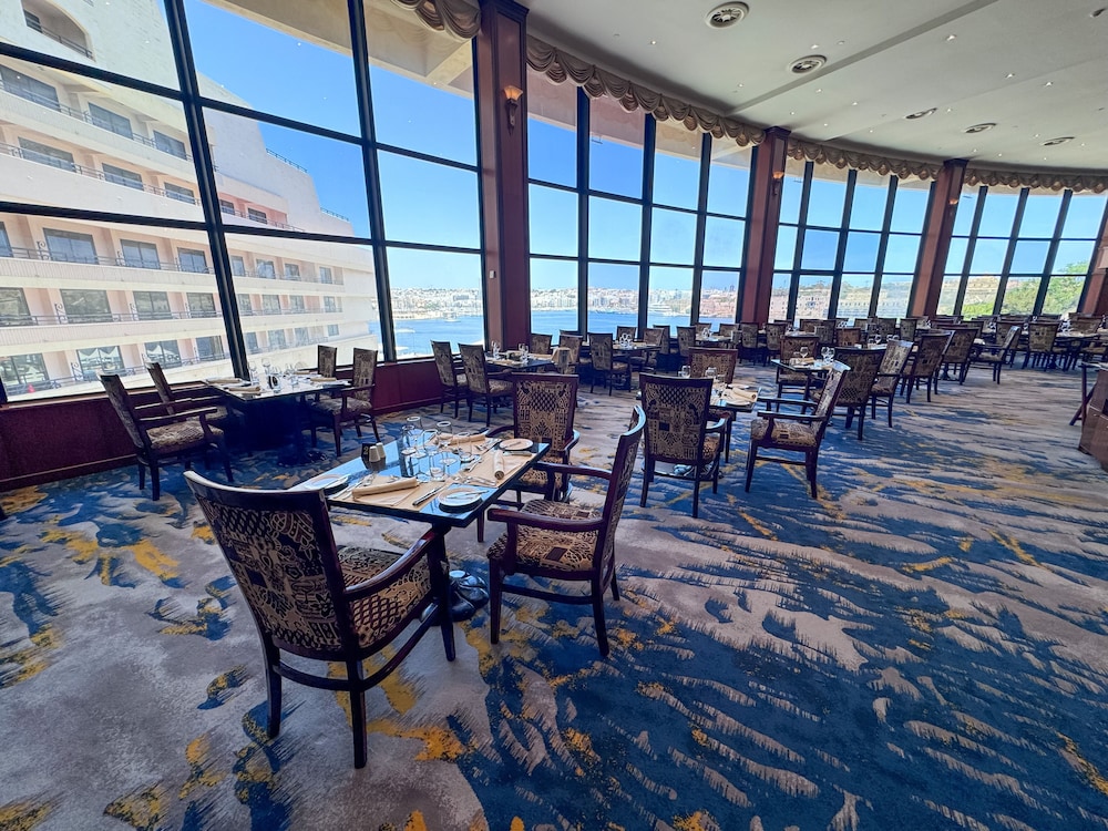 Grand Hotel Excelsior 34/50