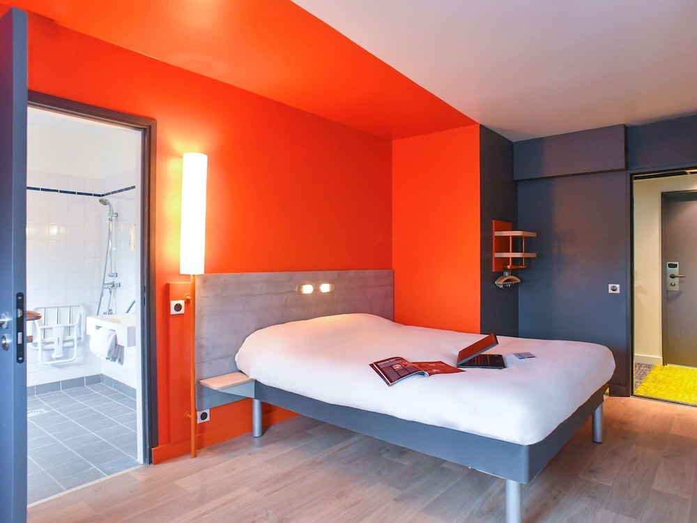 IBIS BUDGET COUTANCES 41/65