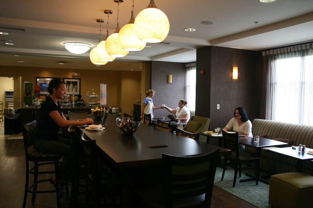 Hampton Inn Dandridge, TN 33/46