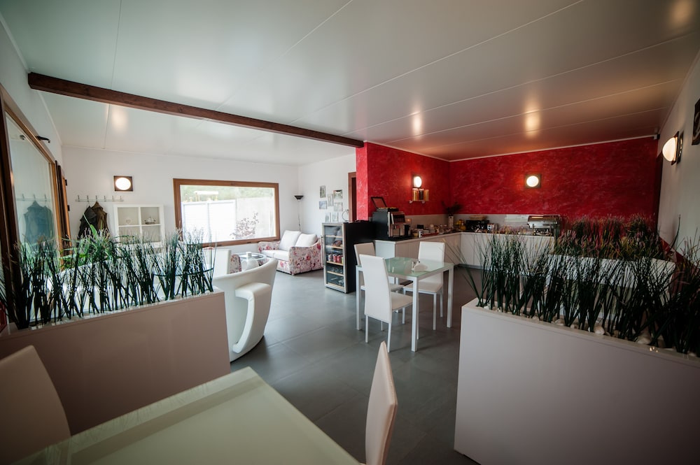 La Villa Hill Resort 27/40