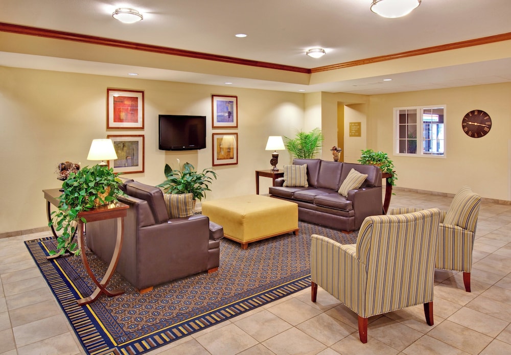 CANDLEWOOD SUITES WILLISTON 53/77