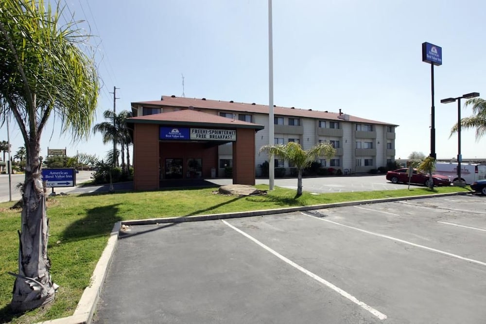 Studio6 Suites Delano, CA 34/40