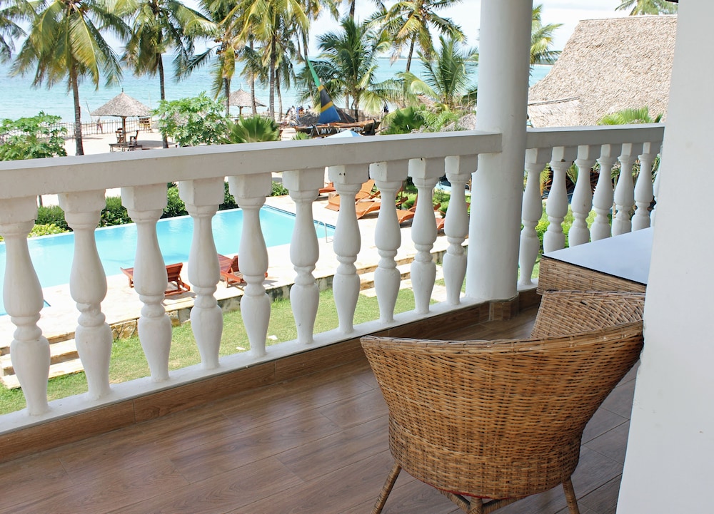 Villa Dahl Beach Resort 29/50