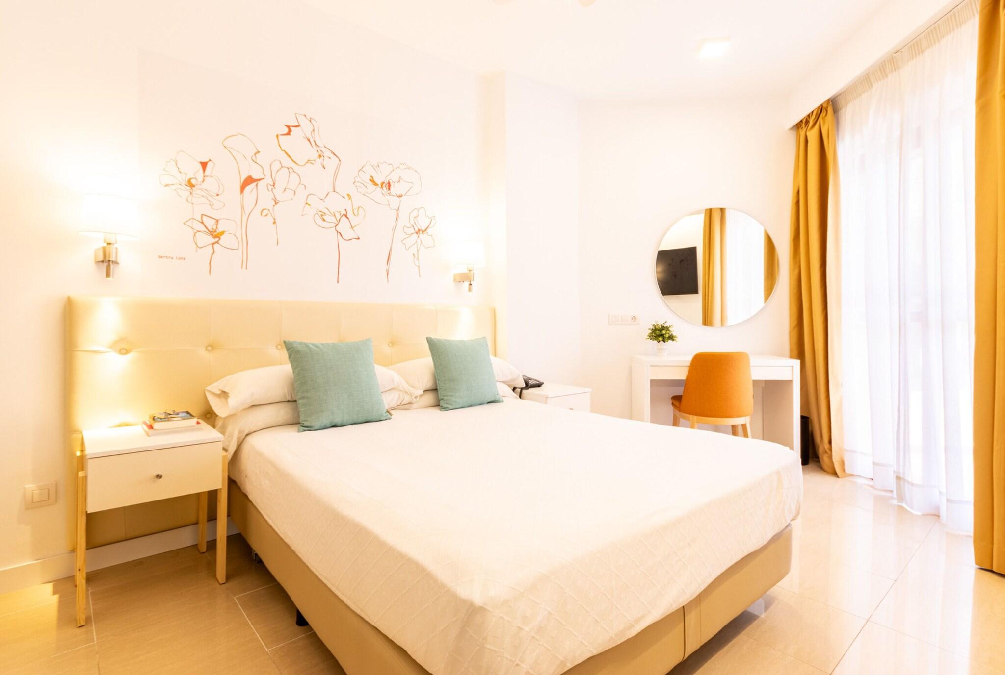 Room, Double or Twin Bed, Partial Sea View