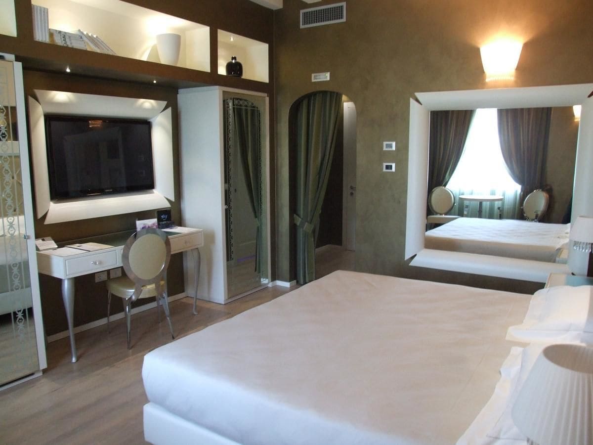 STANDARD, DOUBLE OR TWIN BED