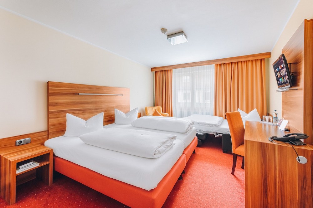 HOTEL ISARTOR 21/69