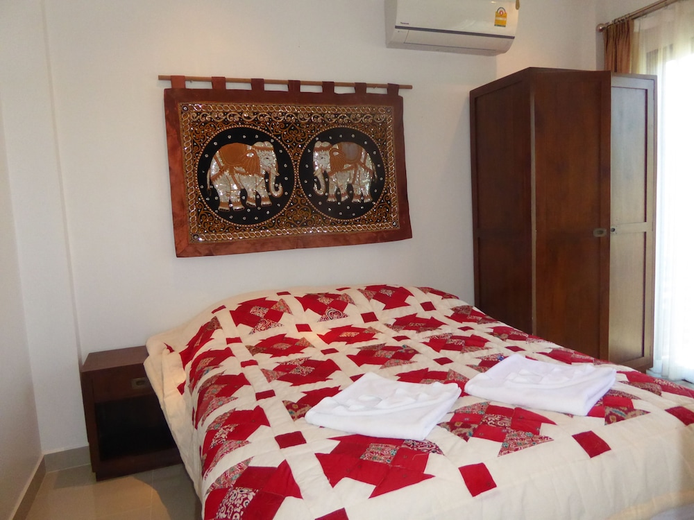 3 Bedrooms, Oasis, Garden, 3 Queen Beds, Sofa