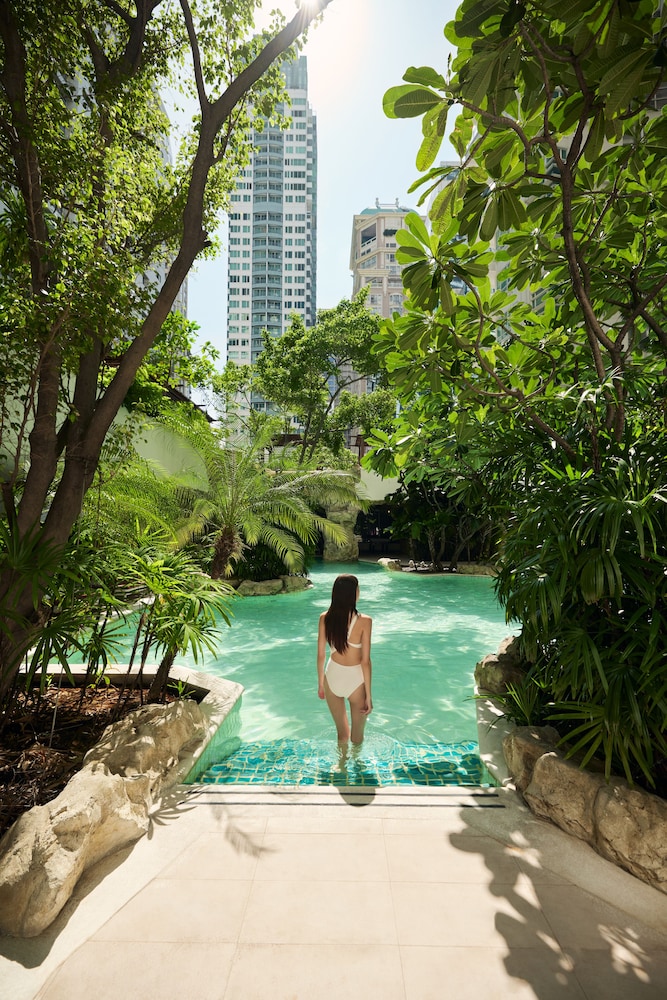 Dusit Suites Hotel Ratchadamri 67/72
