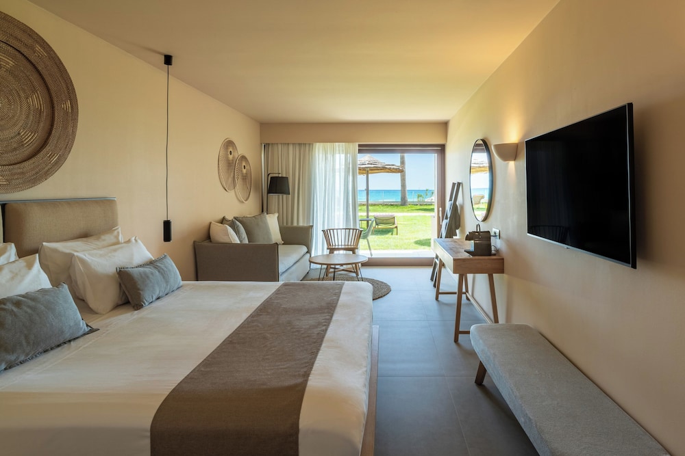 Bungalow, Queen Bed, Sea Front, Sofa