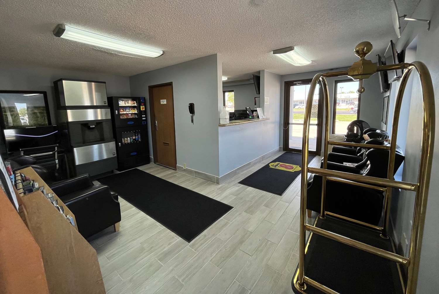 Super 8 By Wyndham Emporia 20/34