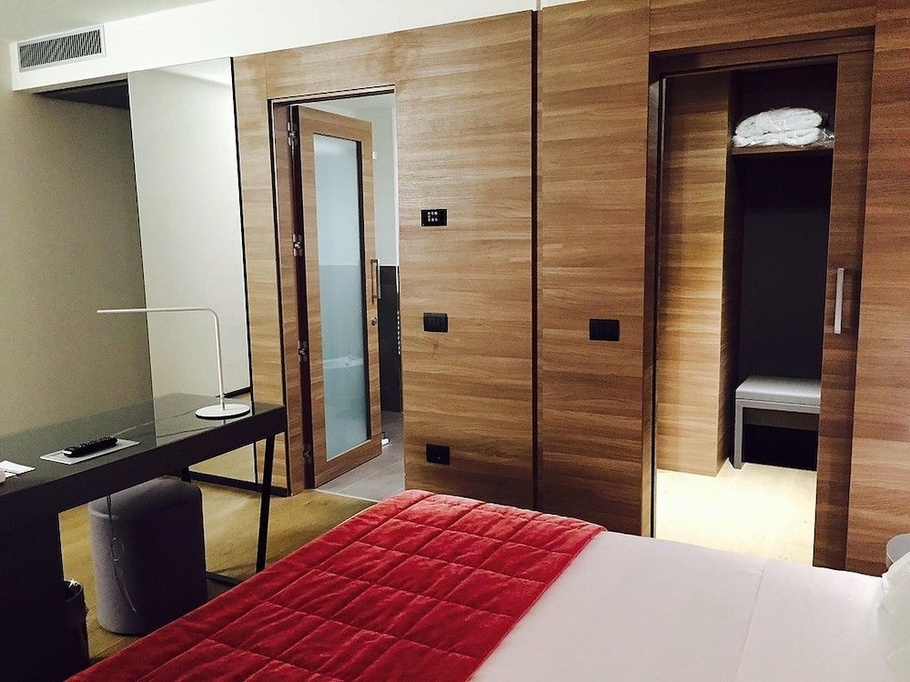 Link124 Hotel 7/65