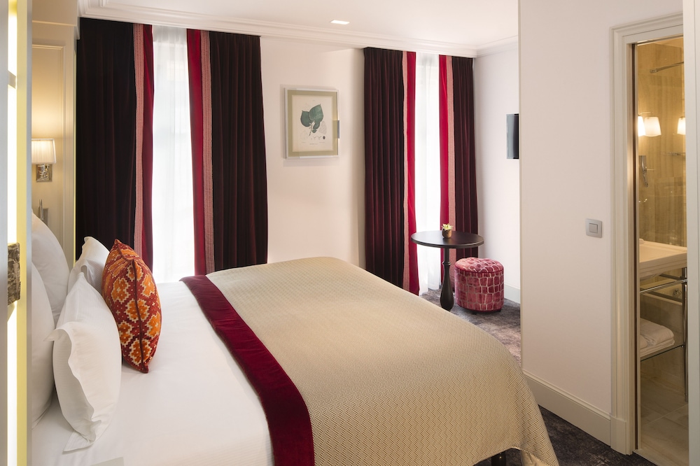 DELUXE, DOUBLE BED