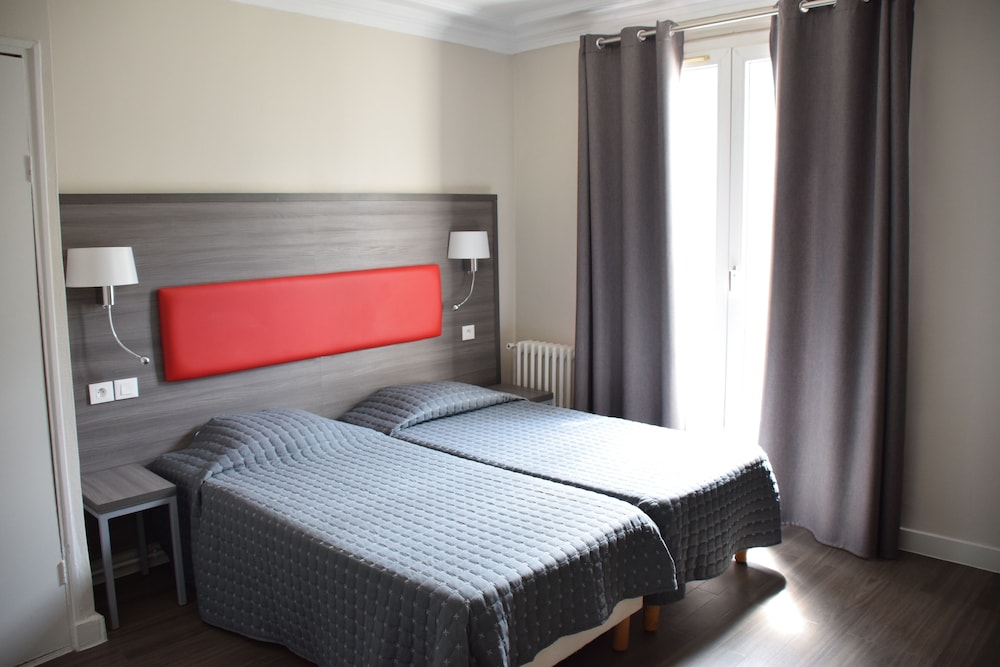 Est Hotel 13/52