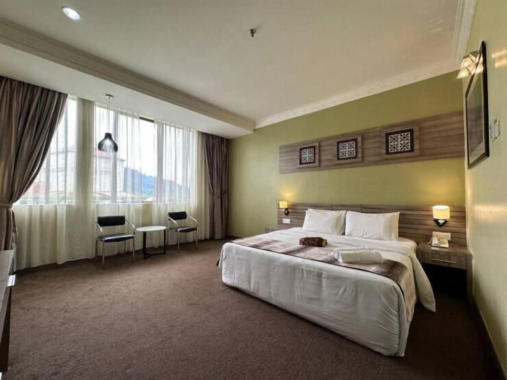 Hig Hotel 32/73